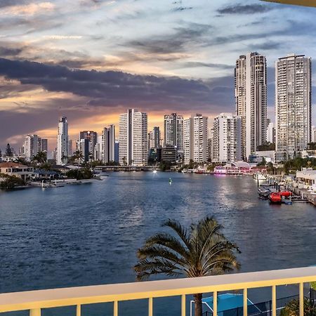 Amazing Water Views Surfers Paradise Гоулд Коуст Екстериор снимка