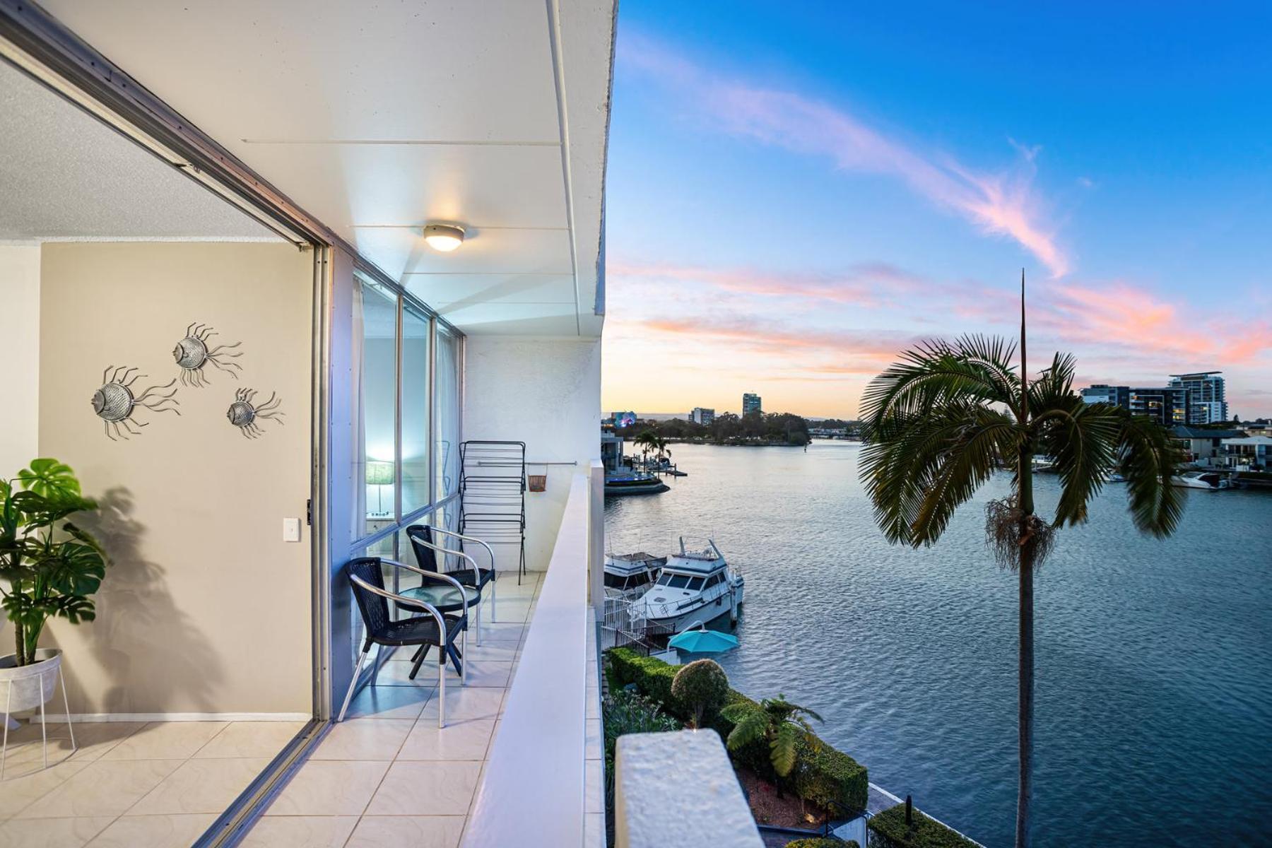 Amazing Water Views Surfers Paradise Гоулд Коуст Екстериор снимка